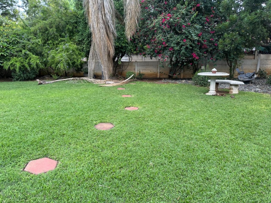 4 Bedroom Property for Sale in Oos Einde North West